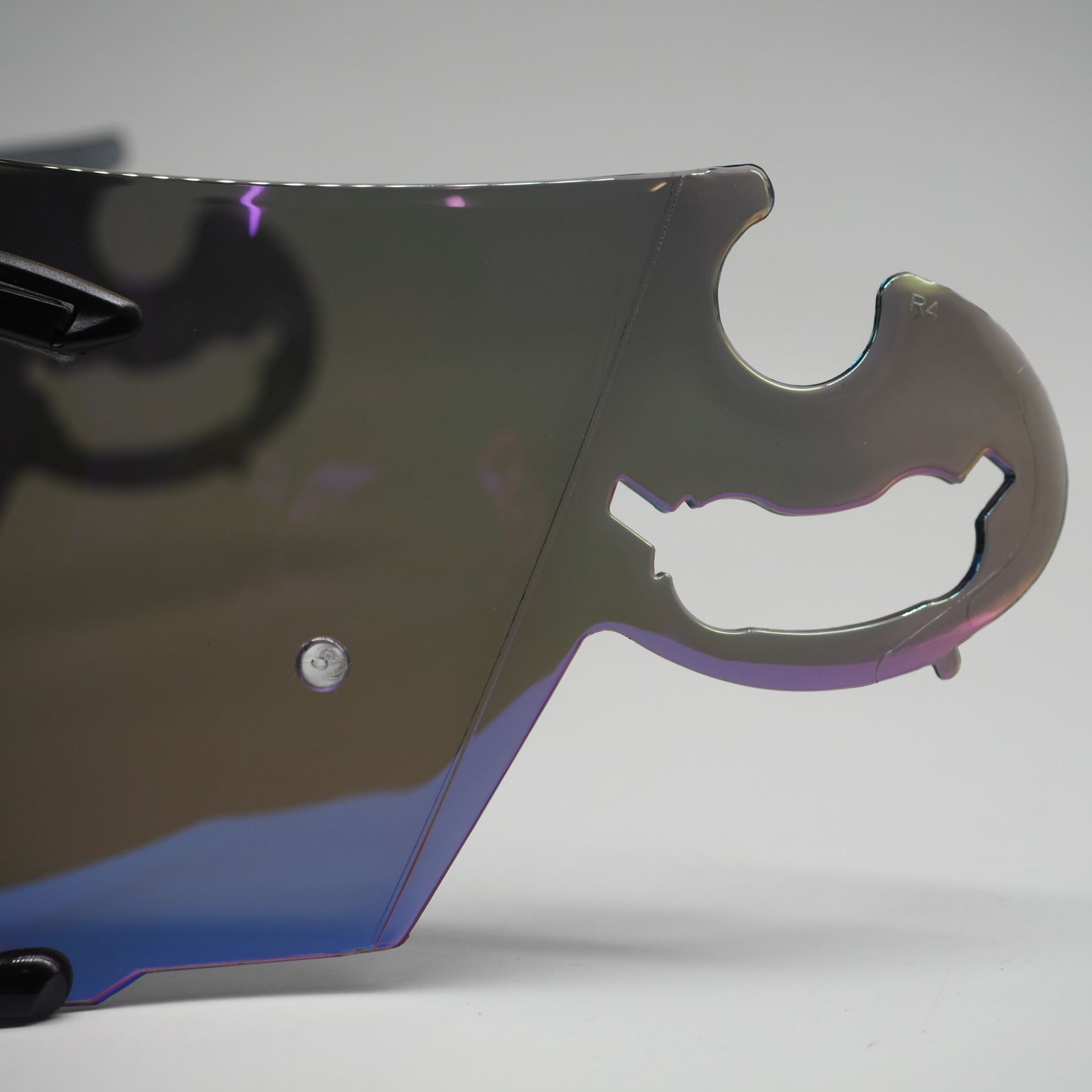 Helmet Visor for AR and AI RR4 - Face Mask Storage Box のレビューと価格